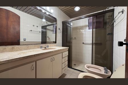 Apartamento para alugar com 110m², 2 quartos e 2 vagasBanheiro 