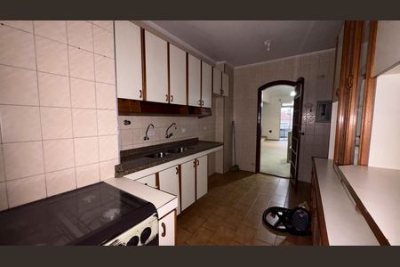Apartamento para alugar com 110m², 2 quartos e 2 vagasCozinha