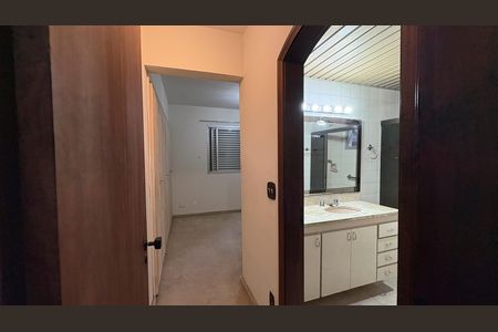 Apartamento para alugar com 110m², 2 quartos e 2 vagasBanheiro 