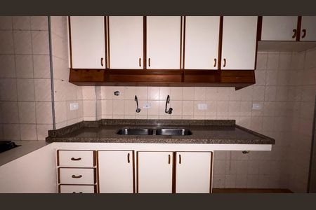 Apartamento para alugar com 110m², 2 quartos e 2 vagasCozinha