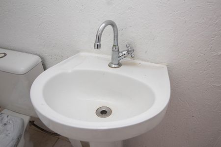 Lavabo de casa de condomínio à venda com 2 quartos, 100m² em Vila Nina, São Paulo