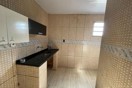 Cozinha de casa para alugar com 1 quarto, 50m² em Jardim Olavo Bilac, Duque de Caxias
