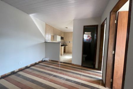 Sala de casa para alugar com 1 quarto, 50m² em Jardim Olavo Bilac, Duque de Caxias