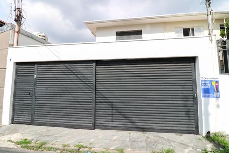 Casa para alugar com 165m², 4 quartos e 2 vagas