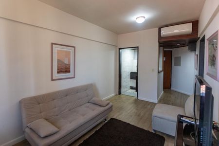 Sala de apartamento para alugar com 1 quarto, 50m² em Centro, Campinas