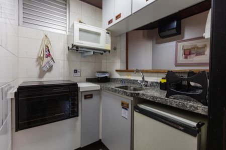 Cozinha de apartamento para alugar com 1 quarto, 50m² em Centro, Campinas