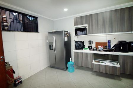 Casa à venda com 196m², 6 quartos e 2 vagasCasa 2 - Cozinha