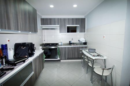Casa à venda com 196m², 6 quartos e 2 vagasCasa 2 - Cozinha