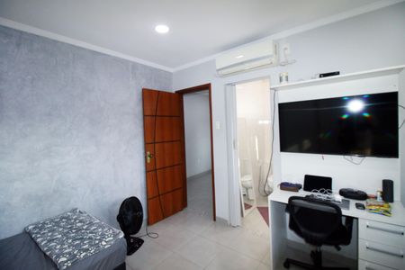 Casa à venda com 196m², 6 quartos e 2 vagasCasa 2 - Quarto 1 - Suíte