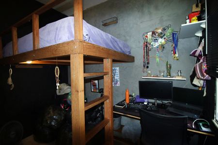 Casa à venda com 196m², 6 quartos e 2 vagasCasa 1 - Quarto 3