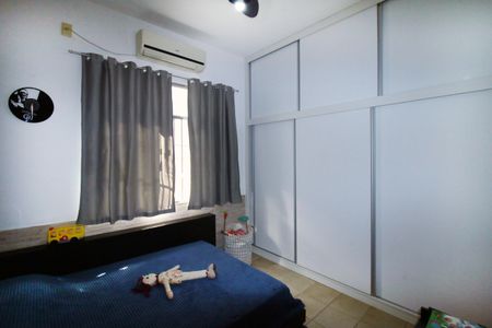 Casa à venda com 196m², 6 quartos e 2 vagasCasa 1 - Quarto 1