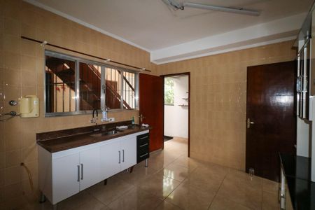 Casa para alugar com 252m², 4 quartos e 4 vagasCozinha