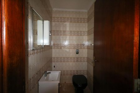 Casa para alugar com 252m², 4 quartos e 4 vagasBanheiro de Serviço