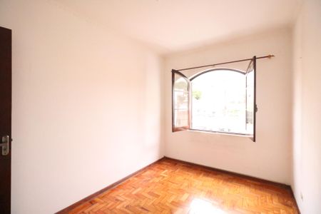 Casa para alugar com 252m², 4 quartos e 4 vagasQuarto 2