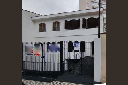 Casa para alugar com 252m², 4 quartos e 4 vagasFachada