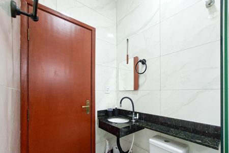 Casa de condomínio para alugar com 66m², 2 quartos e 1 vagaBanheiro Social