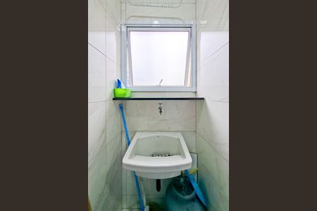 Casa de condomínio para alugar com 66m², 2 quartos e 1 vagaÁrea de Serviço