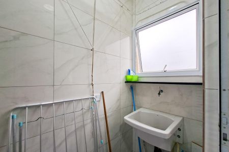 Casa de condomínio para alugar com 66m², 2 quartos e 1 vagaÁrea de Serviço