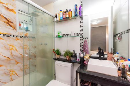 Apartamento à venda com 61m², 2 quartos e 1 vaga Apartamento à venda com 61m², 2 quartos e 1 vagaBanheiro da Suíte