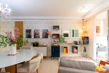 Apartamento à venda com 61m², 2 quartos e 1 vaga Apartamento à venda com 61m², 2 quartos e 1 vagaSala