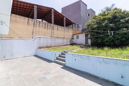 Casa à venda com 314m², 2 quartos e 1 vagaQuintal