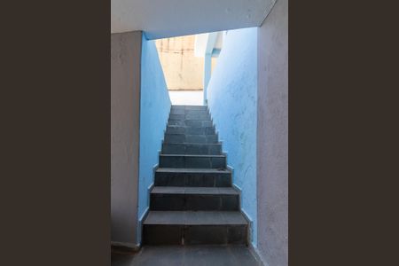 Casa à venda com 314m², 2 quartos e 1 vagaEscada de acesso