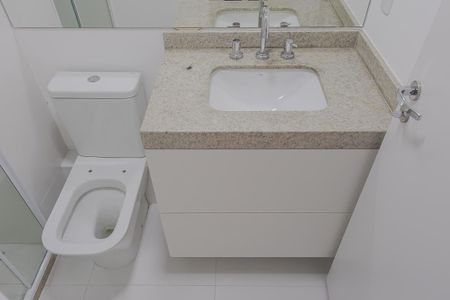 Banheiro de kitnet/studio à venda com 1 quarto, 28m² em Sumaré, São Paulo