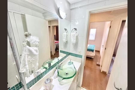 Apartamento à venda com 78m², 3 quartos e 2 vagas Apartamento à venda com 78m², 3 quartos e 2 vagasBanheiro social