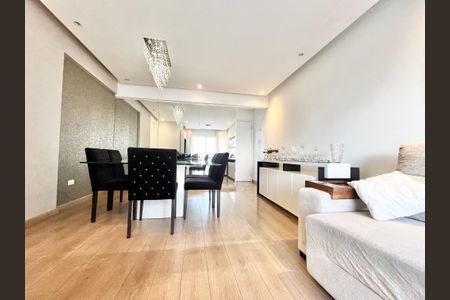 Apartamento à venda com 78m², 3 quartos e 2 vagas Apartamento à venda com 78m², 3 quartos e 2 vagasSala