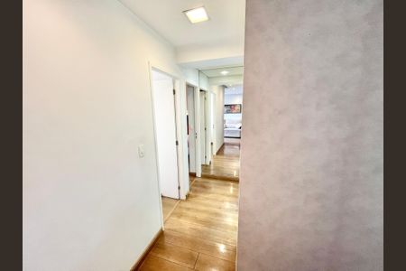 Apartamento à venda com 78m², 3 quartos e 2 vagas Apartamento à venda com 78m², 3 quartos e 2 vagasCorredor