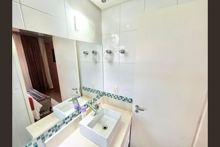 Apartamento à venda com 78m², 3 quartos e 2 vagas Apartamento à venda com 78m², 3 quartos e 2 vagasBanheiro da Suíte