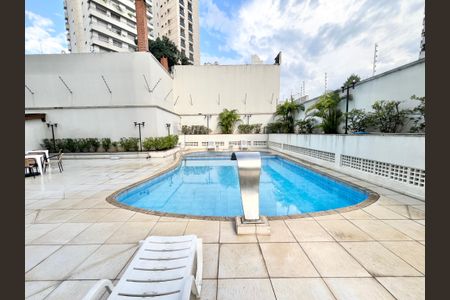 Apartamento à venda com 78m², 3 quartos e 2 vagas Apartamento à venda com 78m², 3 quartos e 2 vagasÁrea comum - Piscina