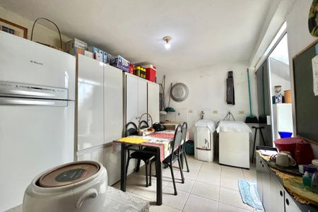 Casa à venda com 105m², 2 quartos e 1 vagaÁrea de Serviço