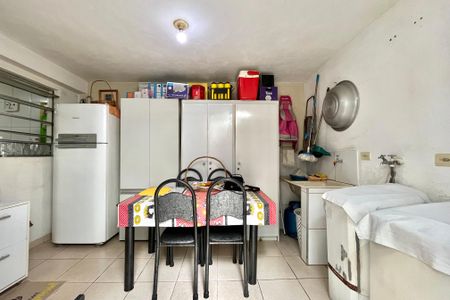 Casa à venda com 105m², 2 quartos e 1 vagaÁrea de Serviço