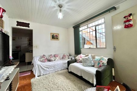 Casa à venda com 105m², 2 quartos e 1 vagaSala