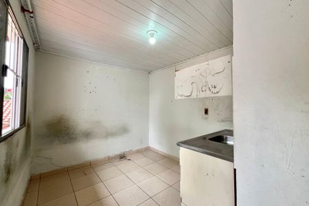 Casa à venda com 105m², 2 quartos e 1 vagaEdícula