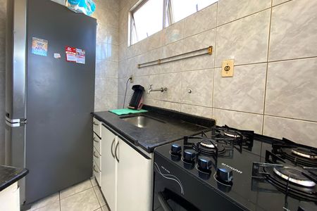 Cozinha de apartamento à venda com 3 quartos, 60m² em Bairro da Glória, Contagem