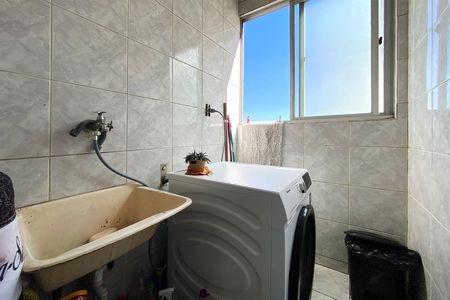 Área de Serviço de apartamento à venda com 3 quartos, 60m² em Bairro da Glória, Contagem