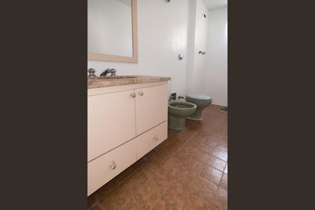Apartamento à venda com 105m², 3 quartos e 1 vagaBanheiro da Suíte