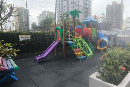 Apartamento à venda com 78m², 2 quartos e 2 vagasÁrea comum - Playground