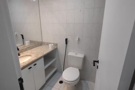 Apartamento à venda com 78m², 2 quartos e 2 vagasBanheiro da Suíte