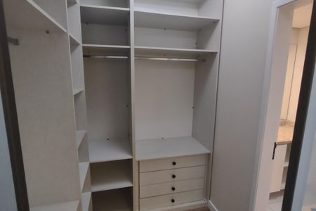 Apartamento à venda com 78m², 2 quartos e 2 vagasCloset da suíte