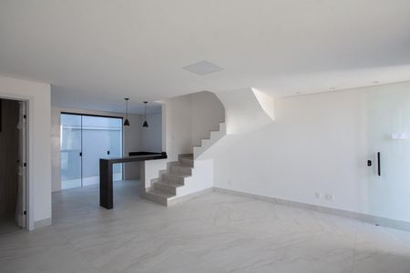 Casa à venda com 95m², 3 quartos e 1 vagaSala