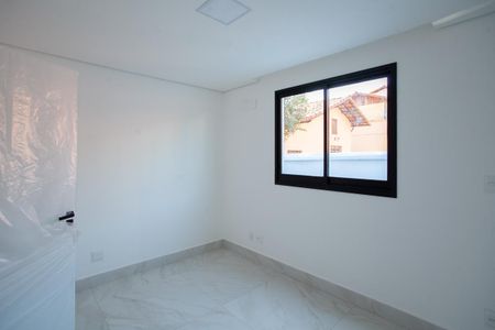 Casa à venda com 95m², 3 quartos e 1 vagaSuíte