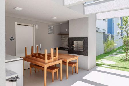 Apartamento para alugar com 38m², 2 quartos e sem vagaÁrea comum - Churrasqueira