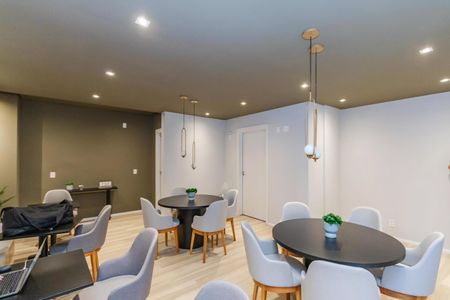 Apartamento para alugar com 38m², 2 quartos e sem vagaÁrea comum - Salão de festas