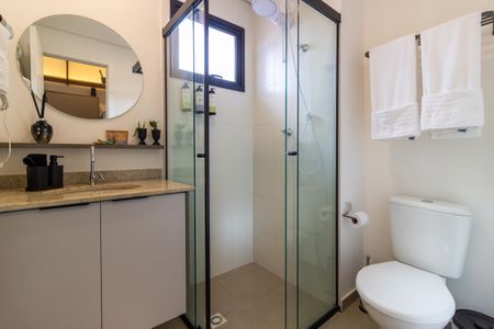 Banheiro de apartamento à venda com 1 quarto, 25m² em Pinheiros, São Paulo