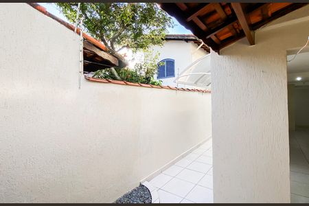 Casa à venda com 170m², 2 quartos e 2 vagas Casa à venda com 170m², 2 quartos e 2 vagasÁrea comum