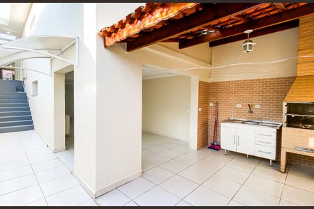 Casa à venda com 170m², 2 quartos e 2 vagas Casa à venda com 170m², 2 quartos e 2 vagasÁrea comum - Churrasqueira