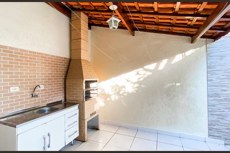 Casa à venda com 170m², 2 quartos e 2 vagas Casa à venda com 170m², 2 quartos e 2 vagasÁrea comum - Churrasqueira